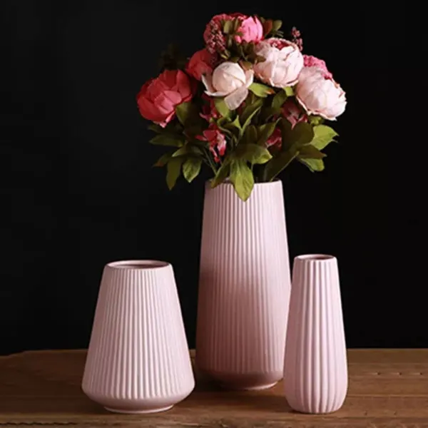 Elegant_Ribbed_Decorative_Flower_Pink_Vase_|_Lightweight_&_Stylish_30cm