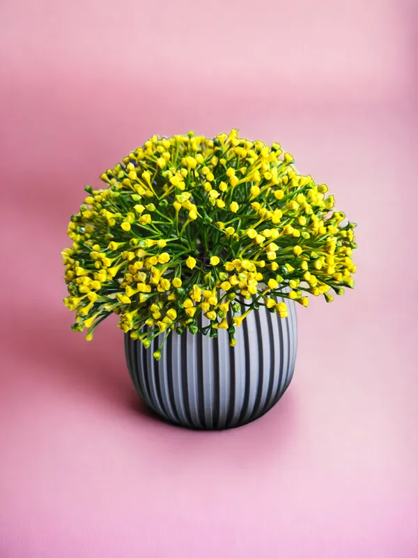 Grey_3D_Geometric_Pot_With_Faux_Leafy_Plant_Minimalist_Table_top_Decor