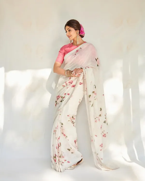Elegant_Linen_Cotton_Floral_Saree_For_Women