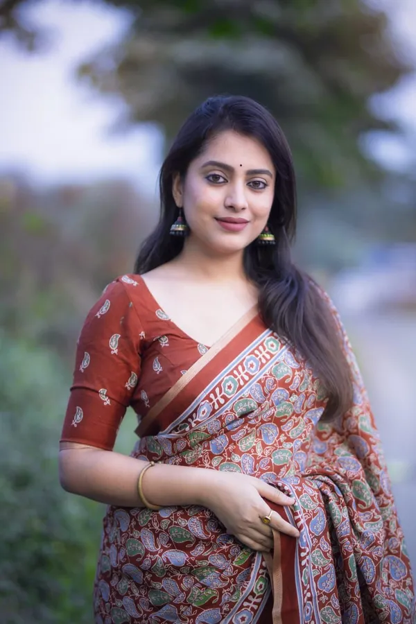 Maroon_Ajrakh_Printed_Cotton_Saree_For_Women