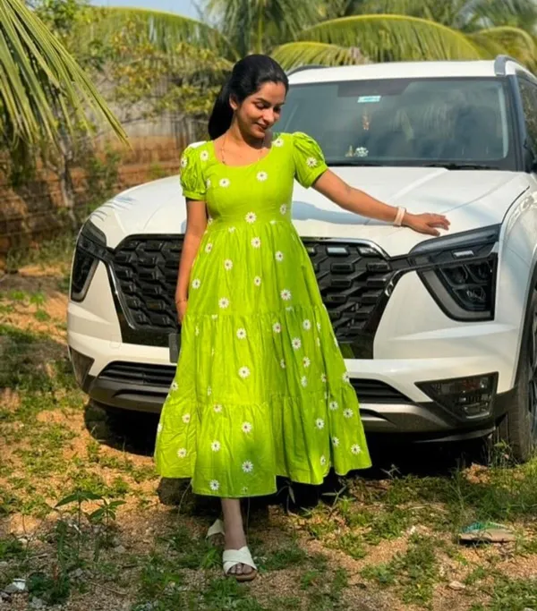 Green_Soft_Cotton_Gown_For_Women