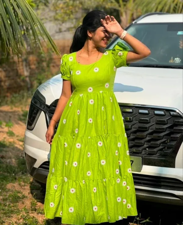 Green_Soft_Cotton_Gown_For_Women