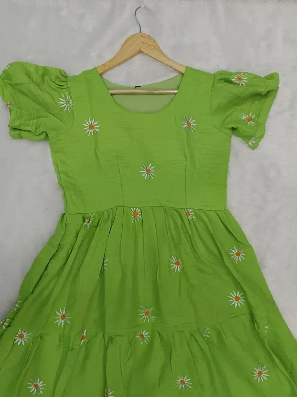 Green_Soft_Cotton_Gown_For_Women