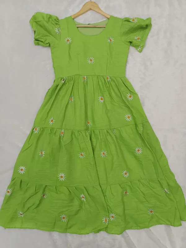 Green_Soft_Cotton_Gown_For_Women