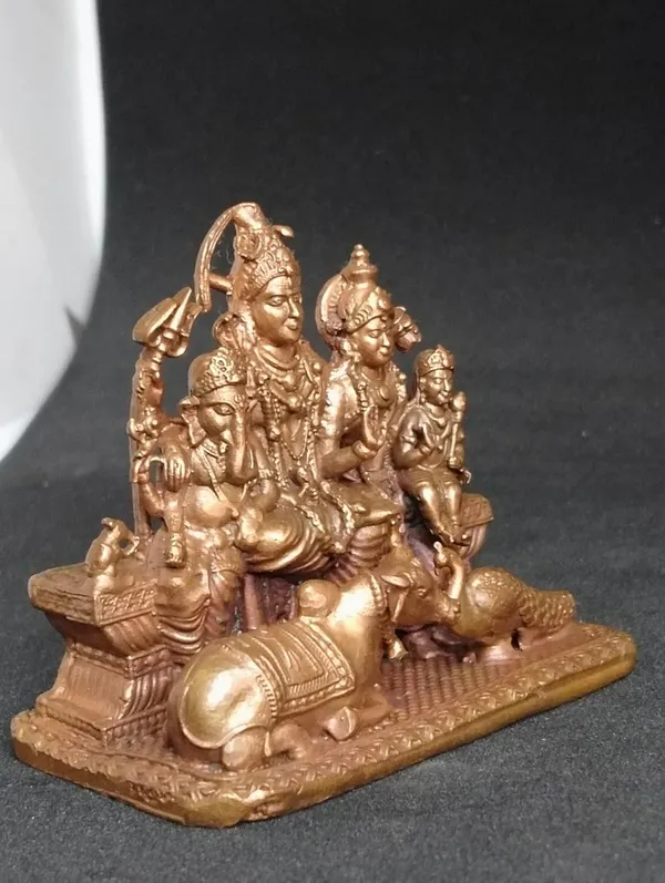 Brown_Copper_Idols_Of_God_Shiva_Parivar,_2.5_Inch,_350G,_Handmade_Idols,_Pack_Of_1_Piece