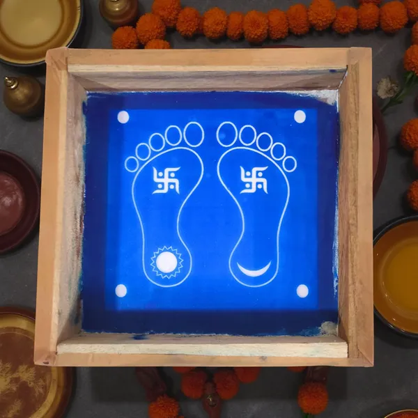 Searchers_Paradise_Lakshmi_Padam_Kolam_with_Swastik_Rangoli_Stencil,Pack_of_1_Piece_5_*_5_inches