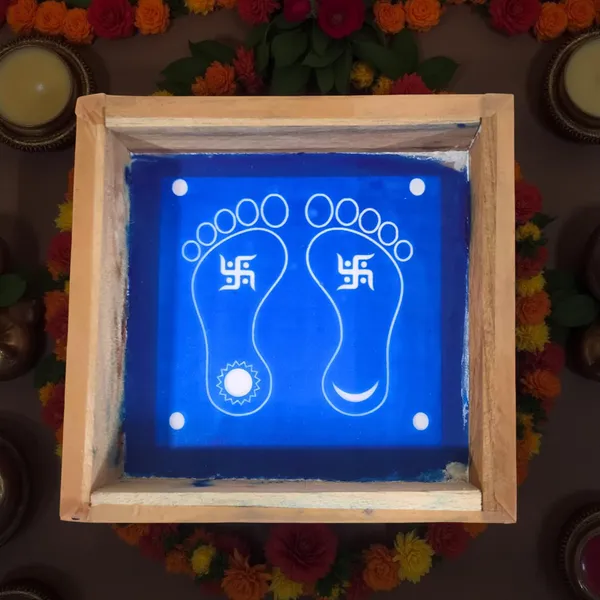 Searchers_Paradise_Lakshmi_Padam_Kolam_with_Swastik_Rangoli_Stencil,Pack_of_1_Piece_5_*_5_inches