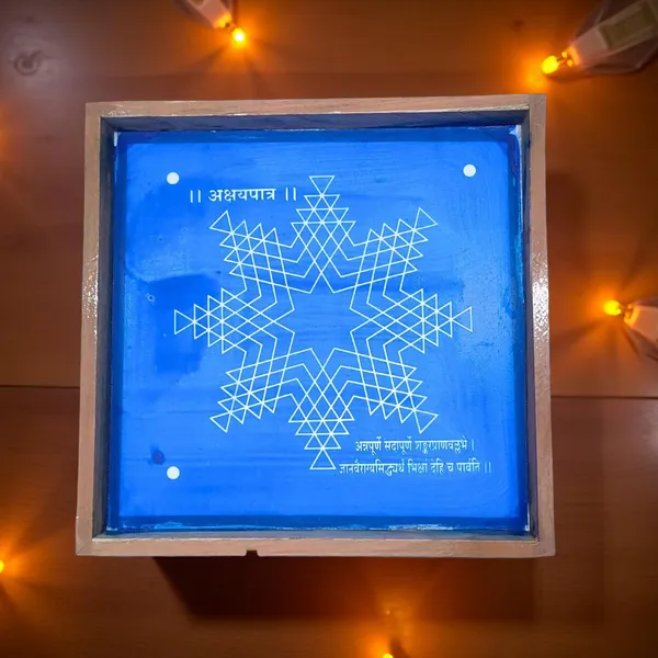 Searchers_Paradise_Annapoorani_Kolam_Rangoli_Stencil_Wooden_10×10_Inches