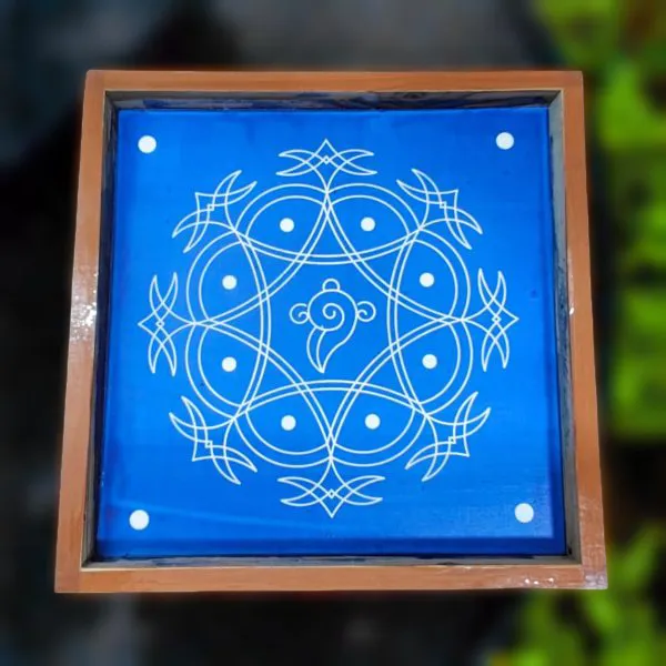 Searchers_Paradise_Iyengar_Padi_Kolam_Rangoli_Stencil_Model_4_Wooden_10x10_Inches_Pack_of_1_Piece