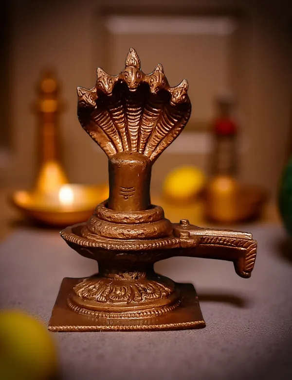 Brownish-Orange_Copper_Idols,_3_Inches,_Handmade_Shivalingam,_220G,_Patina_Antique_Finish,_Pack_Of_1_Piece