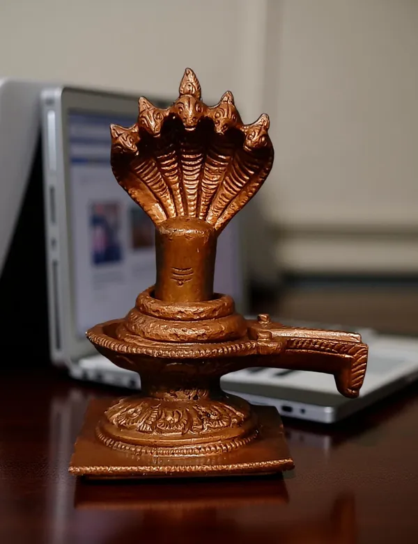 Brownish-Orange_Copper_Idols,_3_Inches,_Handmade_Shivalingam,_220G,_Patina_Antique_Finish,_Pack_Of_1_Piece