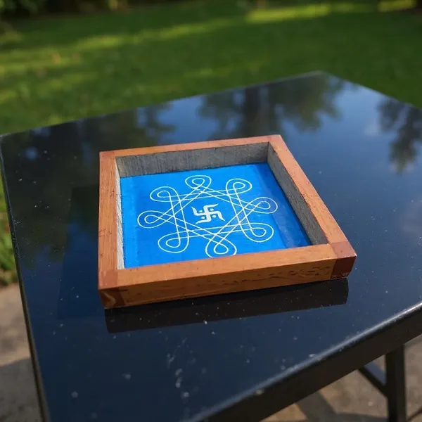 Searchers_Paradise_Swastik_Rangoli_Stencil_Wooden_5x5_Inches_Pack_of_1_Piece