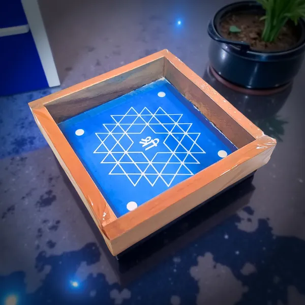Searchers_Paradise_Aishwarya_Lakshmi_Kolam_Rangoli_Stencil_Wooden,Pack_of_1_Piece_5_*_5_inches