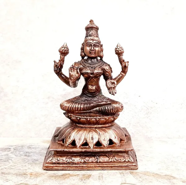 Brownish-Orange_Copper_Idols_India,_4.7_Inches,_Handmade_Lakshmi_Idol_With,_680G,_Patina_Antique_Finish,_Pack_Of_1_Piece