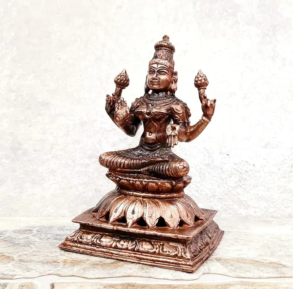 Brownish-Orange_Copper_Idols_India,_4.7_Inches,_Handmade_Lakshmi_Idol_With,_680G,_Patina_Antique_Finish,_Pack_Of_1_Piece