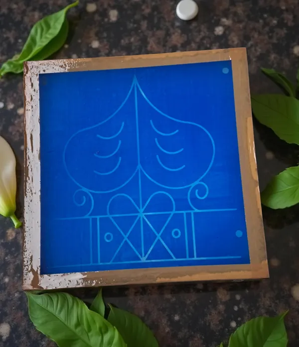Ashwatha_Mandala_Rangoli_Design_Stencil_Wooden_Frame_pack_of_1_piece