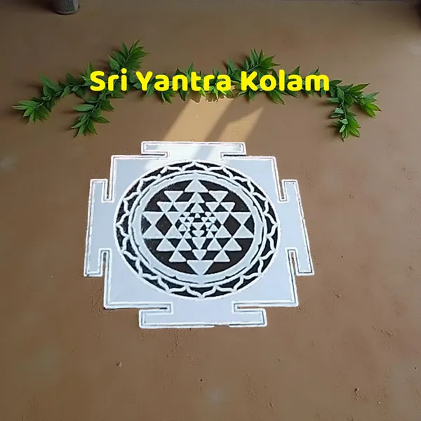 Searchers_Paradise_Sri_Yantra_Kolam_Kolam_Rangoli_Stencil_Wooden_5x5_Inches_Pack_of_1_Piece