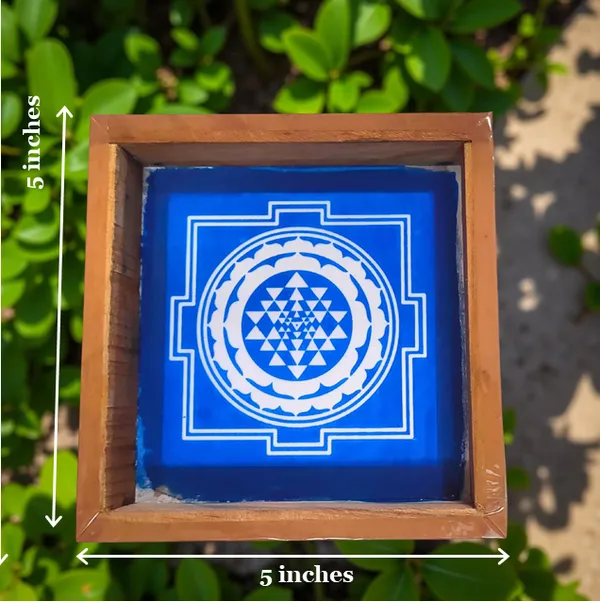 Searchers_Paradise_Sri_Yantra_Kolam_Kolam_Rangoli_Stencil_Wooden_5x5_Inches_Pack_of_1_Piece