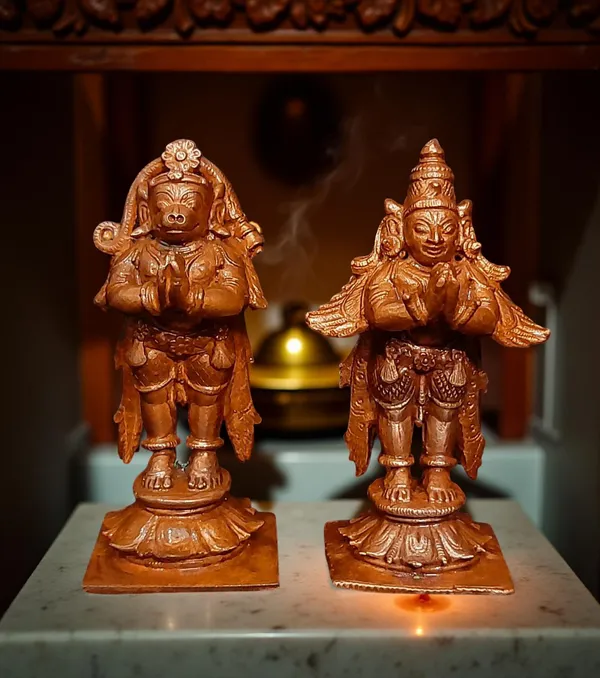 Brownish-Orange_Copper_Idols,_8_Cm,_Handmade_Standing_Garudar_And_Hanuman_360_Gram,_Patina_Antique_Finish,_Pack_Of_1_Piece