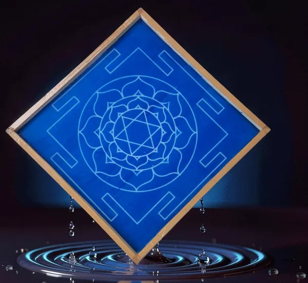 Bhubaneshwari__Yantra___Rangoli_Design_Stencil_Wooden_Frame_pack_of_1_piece