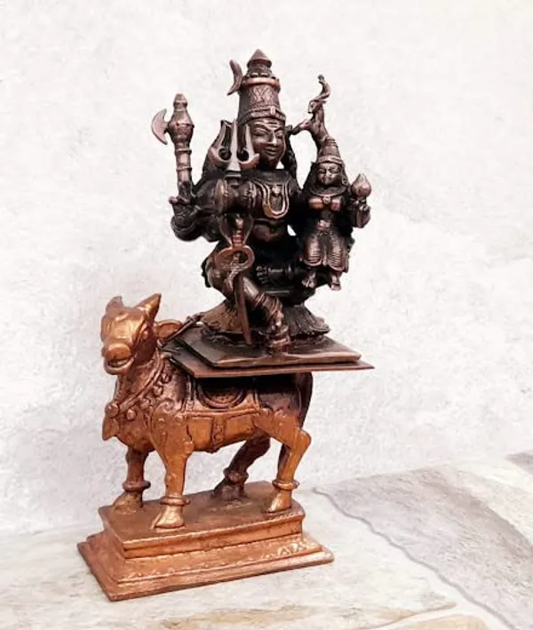 Brownish-Orange_Copper_Idols_Indiaby_3._Inches,_Handmade_Standing_Shiva_Parvathi_Idol_With_Nandi_Vahana_602_Gram,_Combo_Idol,_Patina_Antique_Finish,_Pack_Of_2_Piece