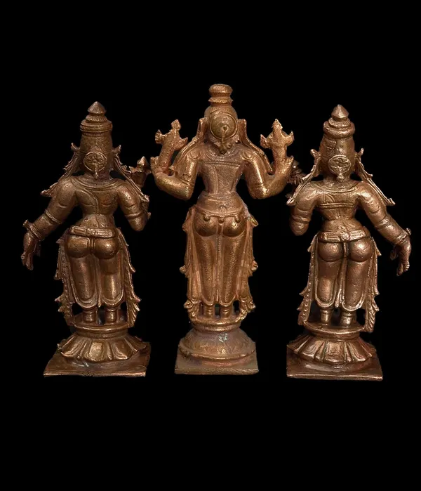Brown_Copper_God_Idols_Rukmani_Sathyabama_Sametha_Navaneetha_Kannan_3.9_Inches,_450G,_Patina_Antique_Finish,_Pack_Of_3_Piece