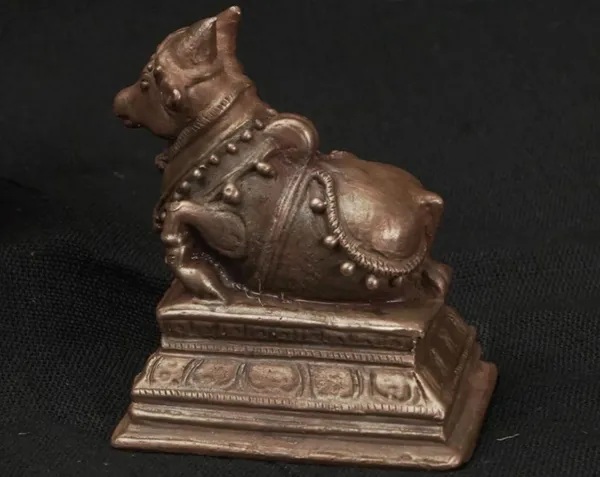 Brown_Copper_God_Idols_Nandhi,_2.1_Inches,_150G,_Patina_Antique_Finish,_Pack_Of_1_Piece