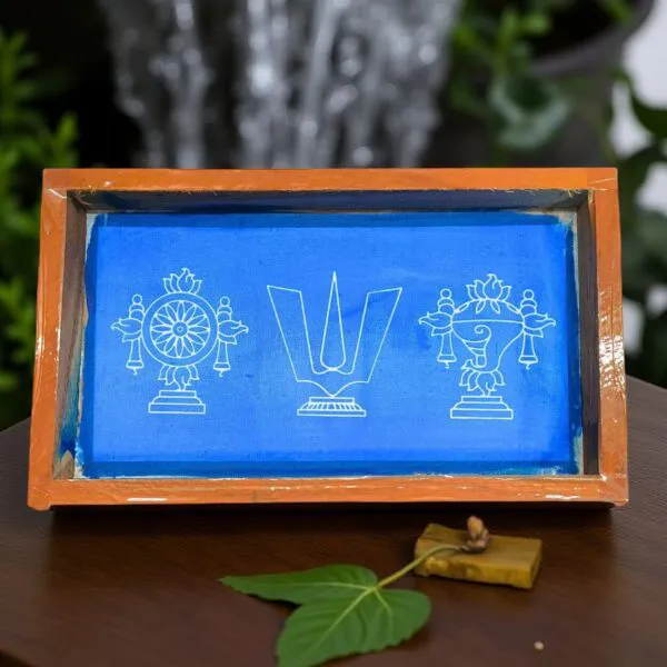 Searchers_Paradise_Shankh_Chakra_Namah_Rangoli_Stencil_Wooden_9x5_Inches_Pack_of_1_Piece
