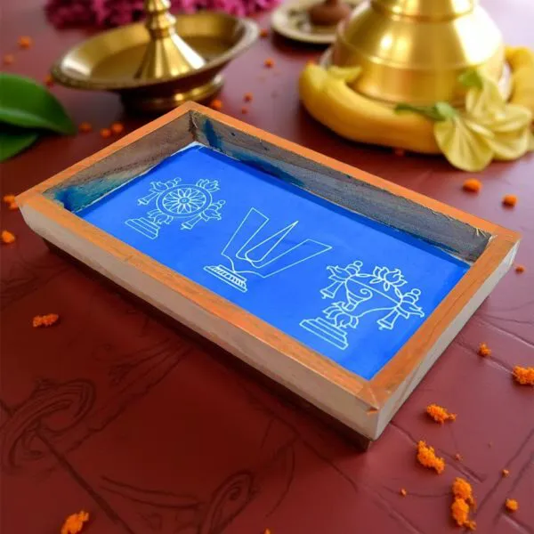 Searchers_Paradise_Shankh_Chakra_Namah_Rangoli_Stencil_Wooden_9x5_Inches_Pack_of_1_Piece