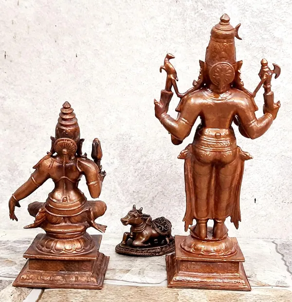 Brownish-Orange_Copper_Idols_Of_God_Shiva_With_Goddess_Parvathi_With_Nandhi_By_Searchers_Paradise,_6.3_Inches,_1.201_Kg,_Patina_Antique_Finish,_Pack_Of_3_Piece