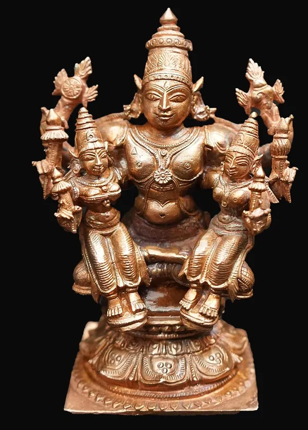 Brown_Copper_Idols_Of_God_Srinivasa_Perumal_With_Sridevi_Bhudevi,_4.2_Inches,_805_Gram,_Pack_Of_1_Piece