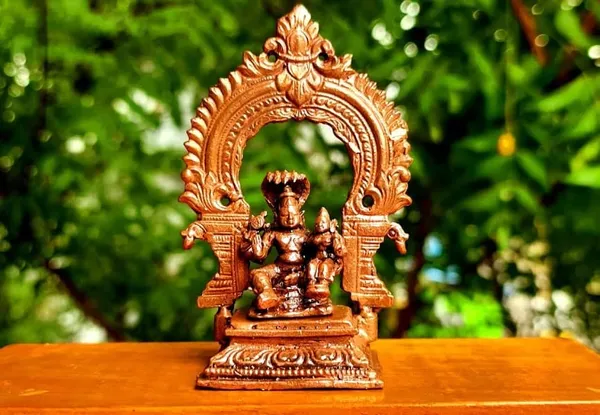 Brownish-Orange_Copper_Idols_Of_God_Srinivasa_Perumal_With_Prabhavalli,_3.3_Inches,_146G,_Patina_Antique_Finish,_Pack_Of_2_Piece