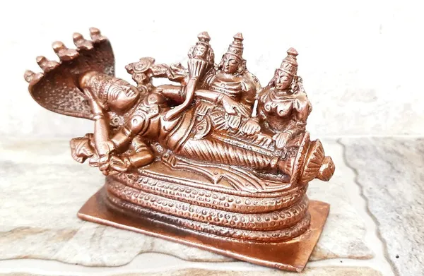 Brownish-Orange_Copper_Idols_Of_God_Sri_Ranganathar_With_Goddess_Lakshmi_By_Searchers_Paradise,_2.6_Inches,_530G,_Patina_Antique_Finish,_Pack_Of_1_Piece