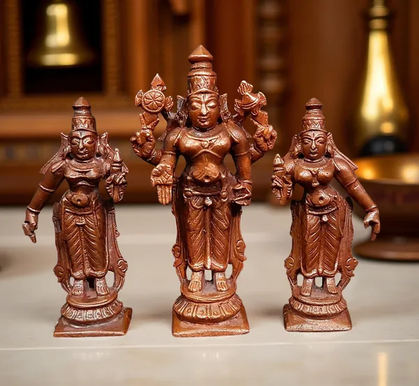 Brownish-Orange_Copper_Idols_Of_God_Srinivasa_Perumal_With_Sridevi_And_Bhudevi,_7.3_Cm,_200_G,_Patina_Antique_Finish,_Pack_Of_1_Piece