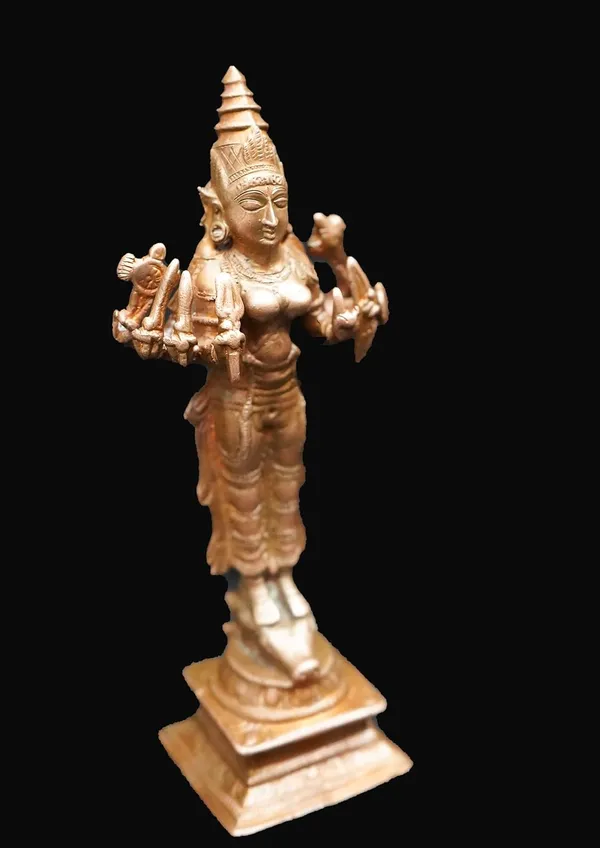 Brownish-Orange_Copper_Idols_Of_God_Goddess_Vishnu_Durgai,_5.7_Inches,_330G,_Patina_Antique_Finish,_Pack_Of_1_Piece