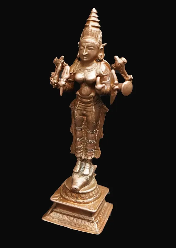 Brownish-Orange_Copper_Idols_Of_God_Goddess_Vishnu_Durgai,_5.7_Inches,_330G,_Patina_Antique_Finish,_Pack_Of_1_Piece