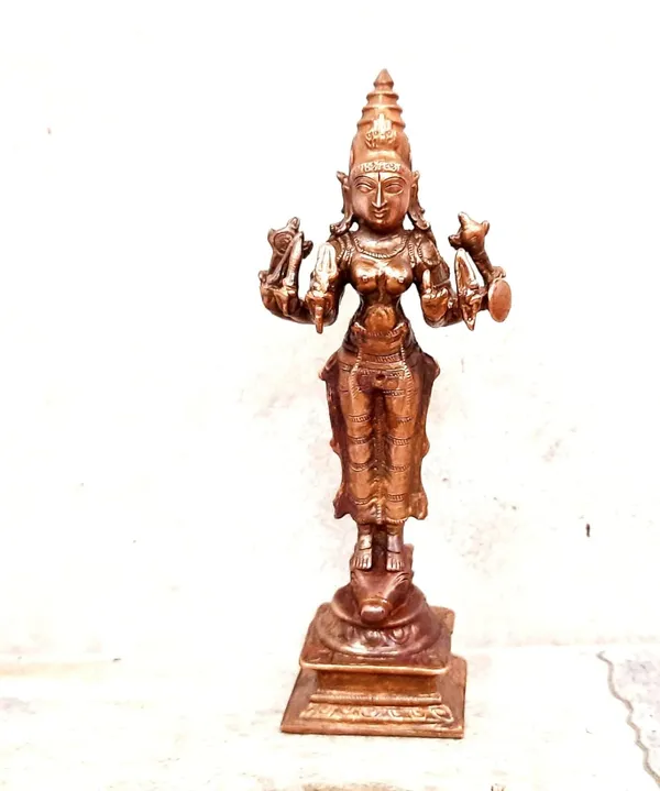 Brownish-Orange_Copper_Idols_Of_God_Goddess_Vishnu_Durgai,_5.7_Inches,_330G,_Patina_Antique_Finish,_Pack_Of_1_Piece
