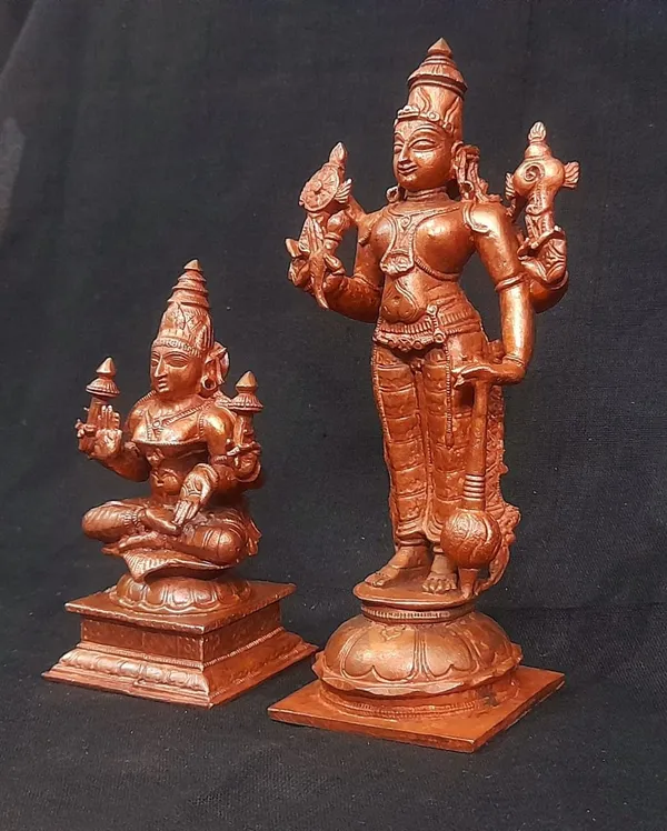 Brown_Copper_Idols_Of_God_Srinivasa_Perumal_With_Mahalakshmi,_6_Inches,_1_Kg,_Patina_Antique_Finish,_Pack_Of_2_Piece