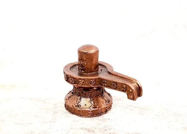 Brownish-Orange_Copper_Idols_India,_1.4_Inches,_Handmade_Shivalingam,_88G,_Patina_Antique_Finish,_Pack_Of_1_Piece