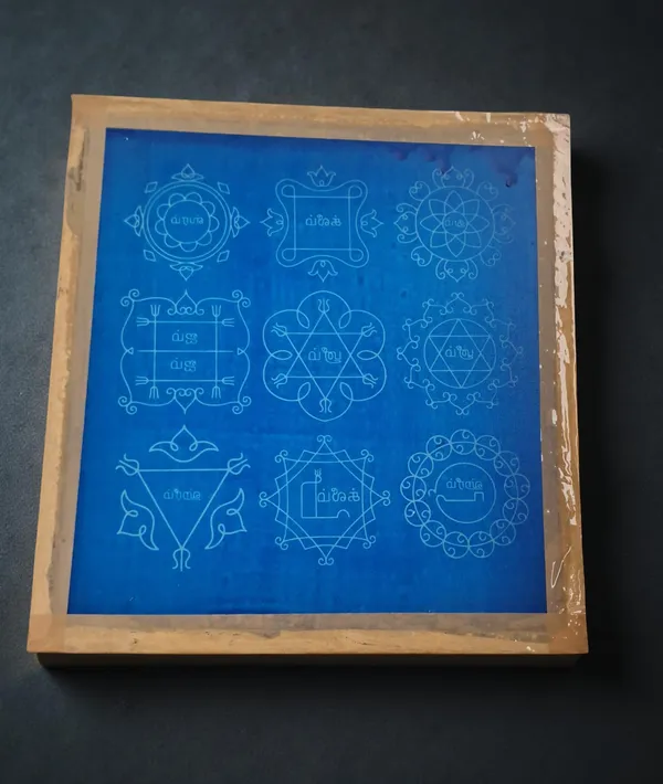 Navagraha_Mandala_Yantra_Rangoli_Design_Stencil_Wooden_Frame_pack_of_1_piece