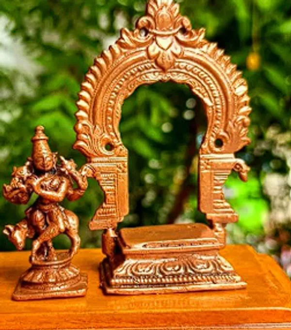 Brownish-Orange_Copper_Idols_Of_God_Little_Krishna_With_Prabhavalli,_3.3_Inches,_126G,_Patina_Antique_Finish,_Pack_Of_2_Piece