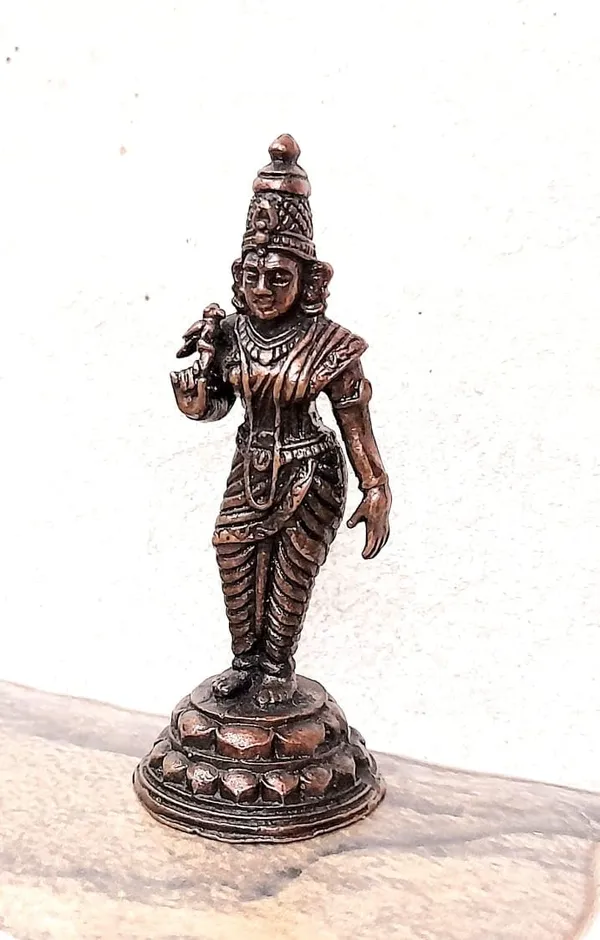 Brown_Copper_God_Idols_Meenakshi_Devi_2.8_Inches,_70G,_Handmade_Copper_God_Idols,_Pack_Of_1_Piece