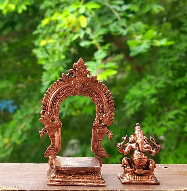Brownish-Orange_Copper_Idols_Of_God_Ganesh_With_Prabhavalli,_3.3_Inches,_146G,_Patina_Antique_Finish,_Pack_Of_2_Piece