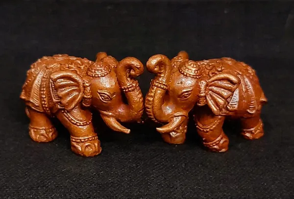 Antique_Copper_Idols_India,_1_Inches,_Handmade_Paired_Elephant_Idol_60_Gram,_Patina_Antique_Finish,_Pack_Of_2_Piece