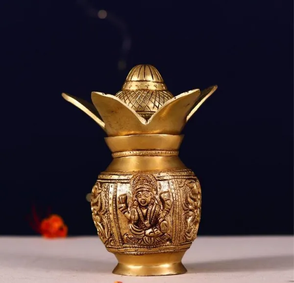 Searchers_Paradise__Brass_Kalash_Lakshmi_and_Ganesh_8_inches