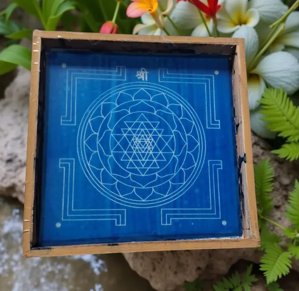 Searchers_Paradise__Sri_Chakra_Yantra_Model_3__Rangoli_Stencil_Wooden_13x13_Inches_Pack_of_1_piece