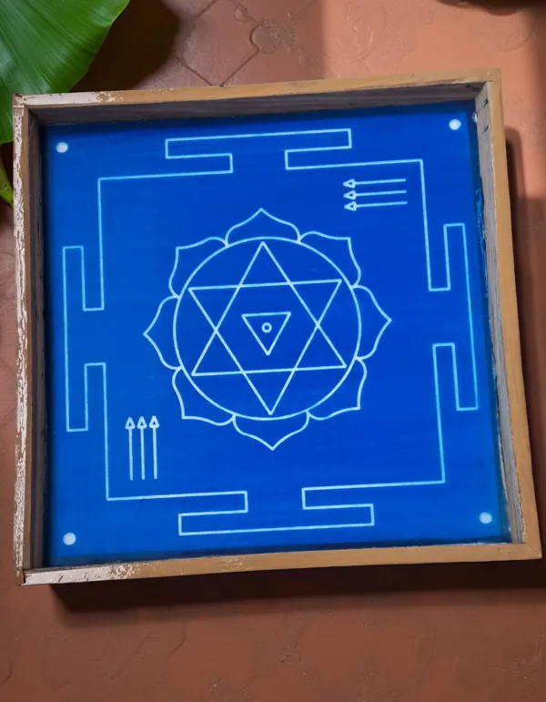 Shyama_kali_yantra_Rangoli_Design_Stencil_Wooden_Frame_pack_of_1_piece