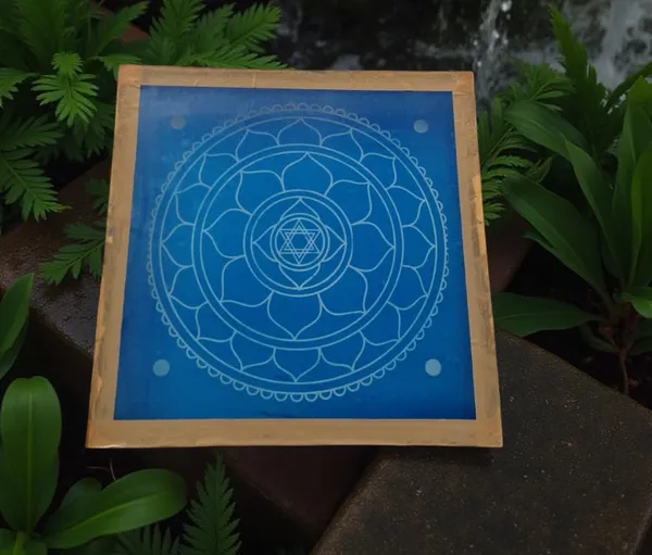 Sri_Yantra_Model_3__Rangoli_Design_Stencil_Wooden_Frame_pack_of_1_piece