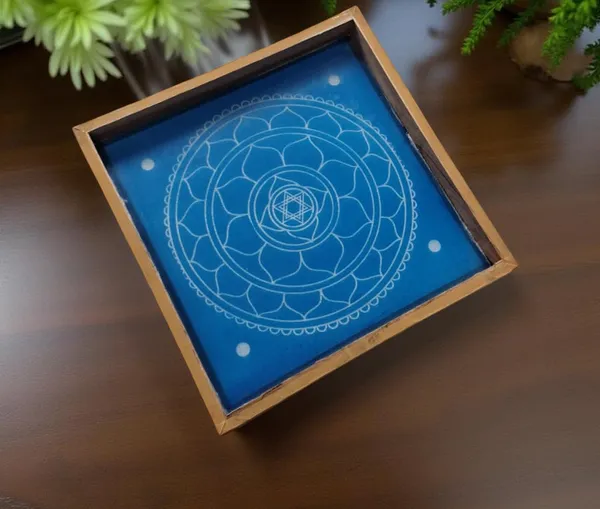 Sri_Yantra_Model_3__Rangoli_Design_Stencil_Wooden_Frame_pack_of_1_piece