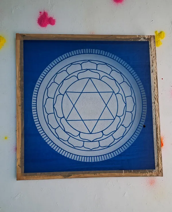 Sudarshana_Mandala_1_Rangoli_Design_Stencil_Wooden_Frame_pack_of_1_piece